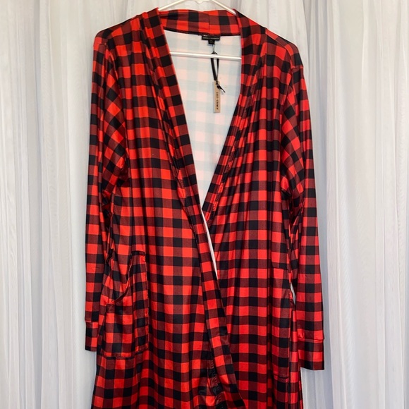 🆕 BUFFALO PLAID ROBE🆕 - Picture 2 of 7
